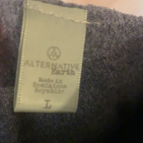 Alternative Gray Off Shoulder Dress. Kim Kardashian. - Picture 2 of 2